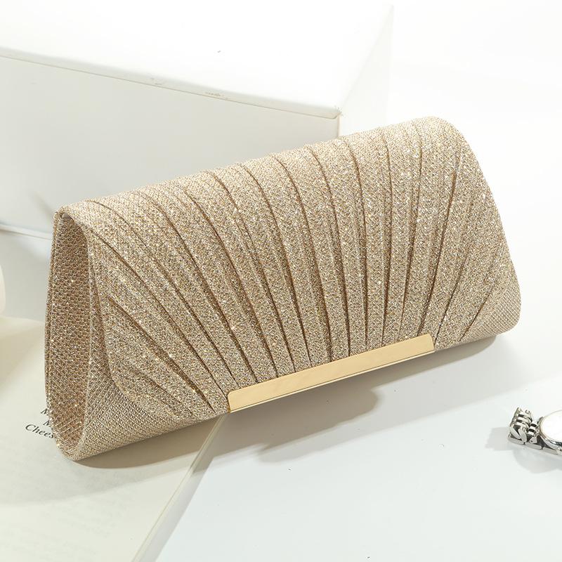 Women Bags Gold - Glanzende avondtas met schelpmotief, modieuze clutch